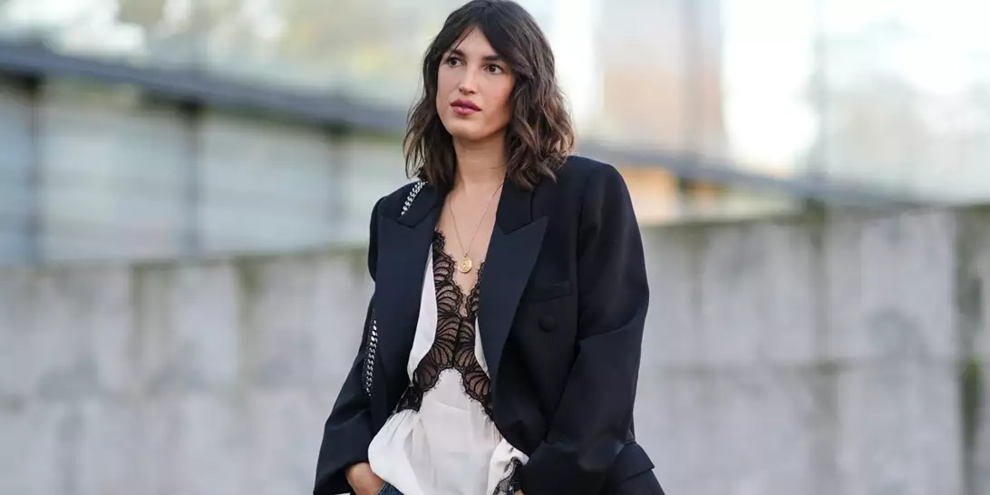 Μήπως τελικά δεν είναι και τόσο σημαντικό να δημιουργήσετε τη δική σας capsule γκαρνταρόμπα;