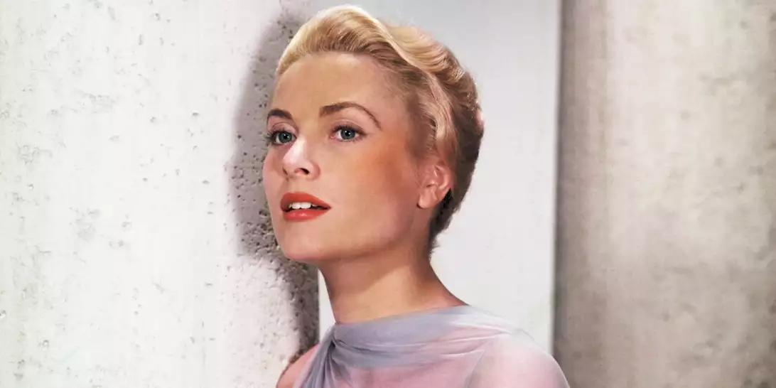 Η εγγονή της Grace Kelly δανείζεται το αγαπημένο της διαχρονικό αξεσουάρ