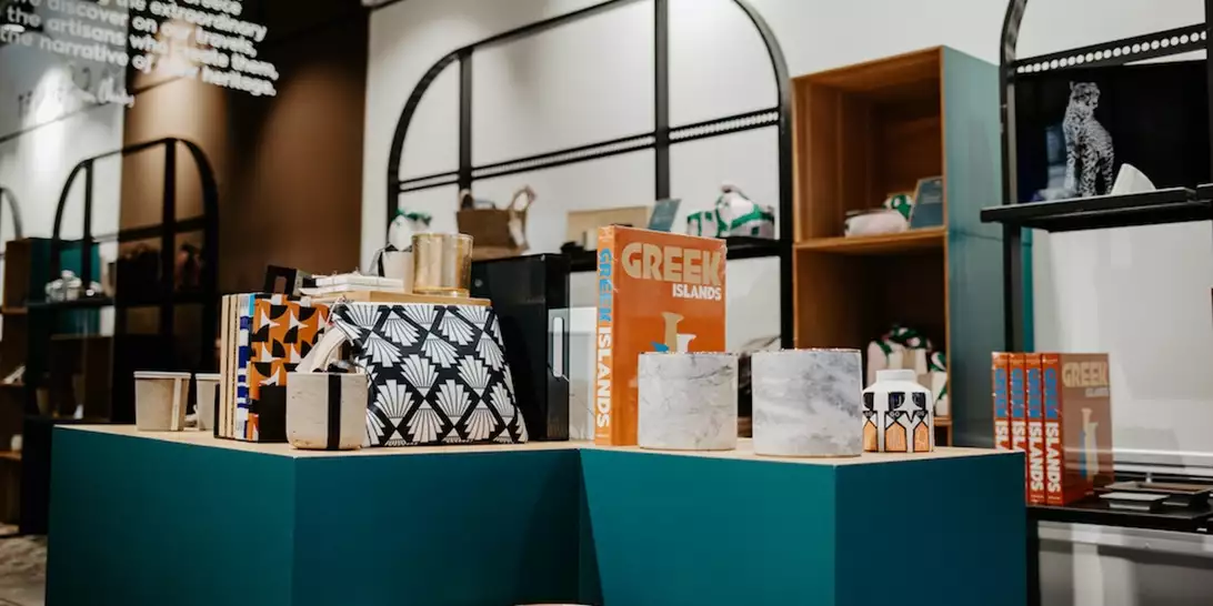 A Magic Cabinet | Το καινοτόμο project της Ευγενίας Χανδρή αποκτά το πρώτο του φυσικό pop up κατάστημα