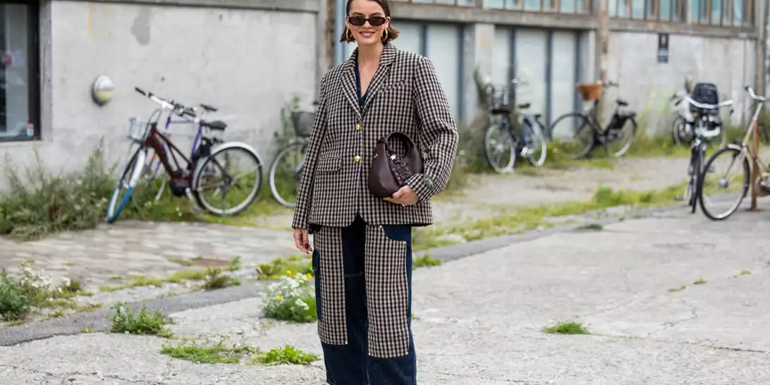 Τα κομψά blazers στα οποία αξίζει να επενδύσετε για το φθινόπωρο