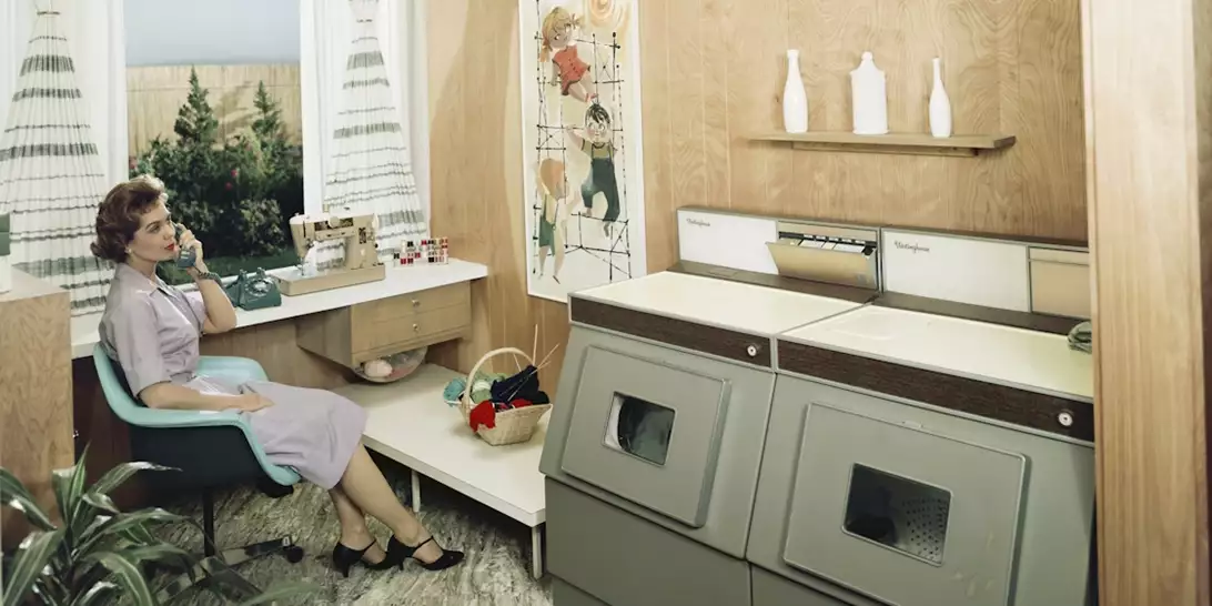 "Σημαντικοί κίνδυνοι για την υγεία": Γιατί δεν πρέπει ποτέ να στεγνώνετε τα ρούχα σε εσωτερικούς χώρους