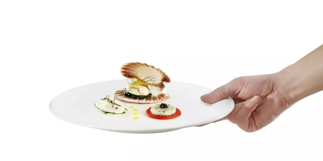 Tasty Awards 2024 x Esquire | Εσείς ποιο εστιατόριο επιλέγετε για Fine Dining;