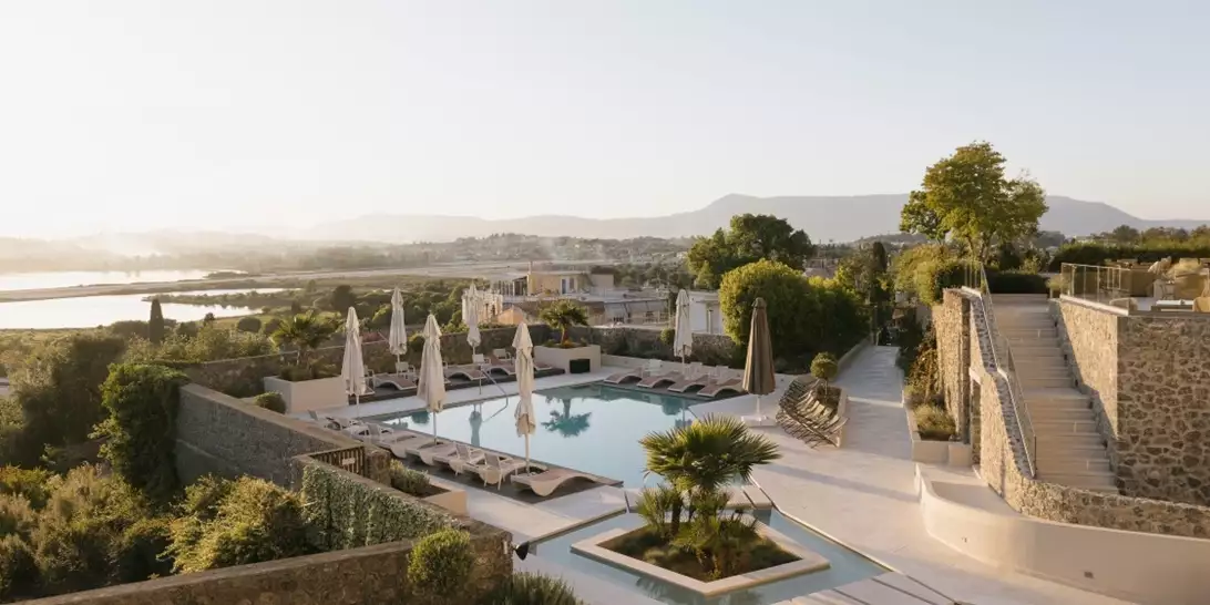 Μοναδικές προσφορές για ένα μαγικό καλοκαίρι στα Divani Collection Hotels