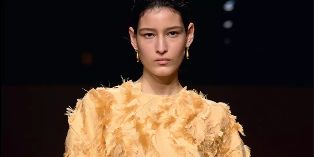 Χρυσό & Μαύρο | Ο brilliant συνδυασμός για τα εορταστικά looks