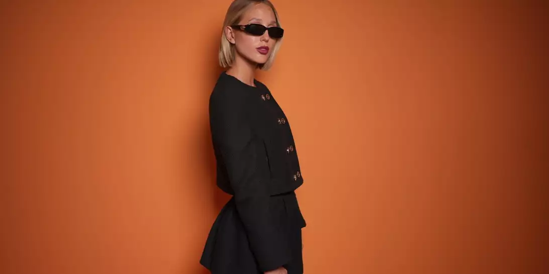 Μαρία-Ολυμπία Ντε Γκρες | Στην επίδειξη μόδας του οίκου Burberry με elegant μακιγιάζ που ταιριάζει σε όλες τις ηλικίες