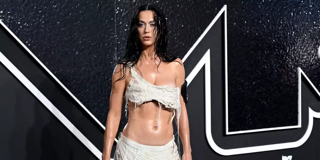 Katy Perry | Η χριστουγεννιάτικη παράδοσή της περιλαμβάνει τον Harry και την Meghan