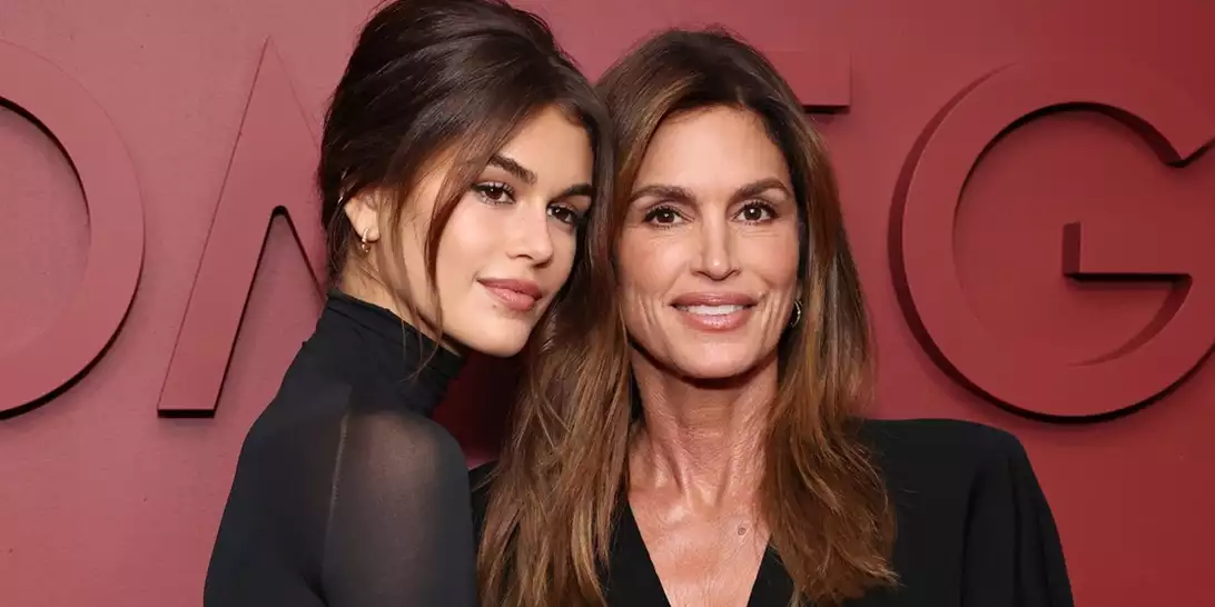 Το γαλλικό χτένισμα που υιοθετούν τώρα όλες οι αβίαστα stylish γυναίκες