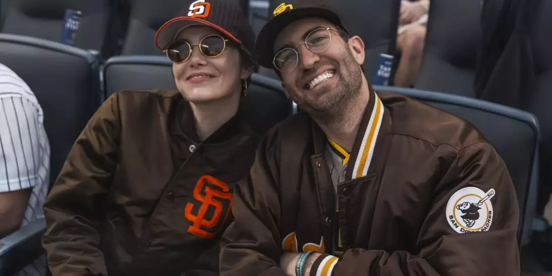 Emma Stone & Dave McCary | Αποκαλύφθηκε το κοινό πάθος του ζευγαριού σε μια σπάνια δημόσια εμφάνιση