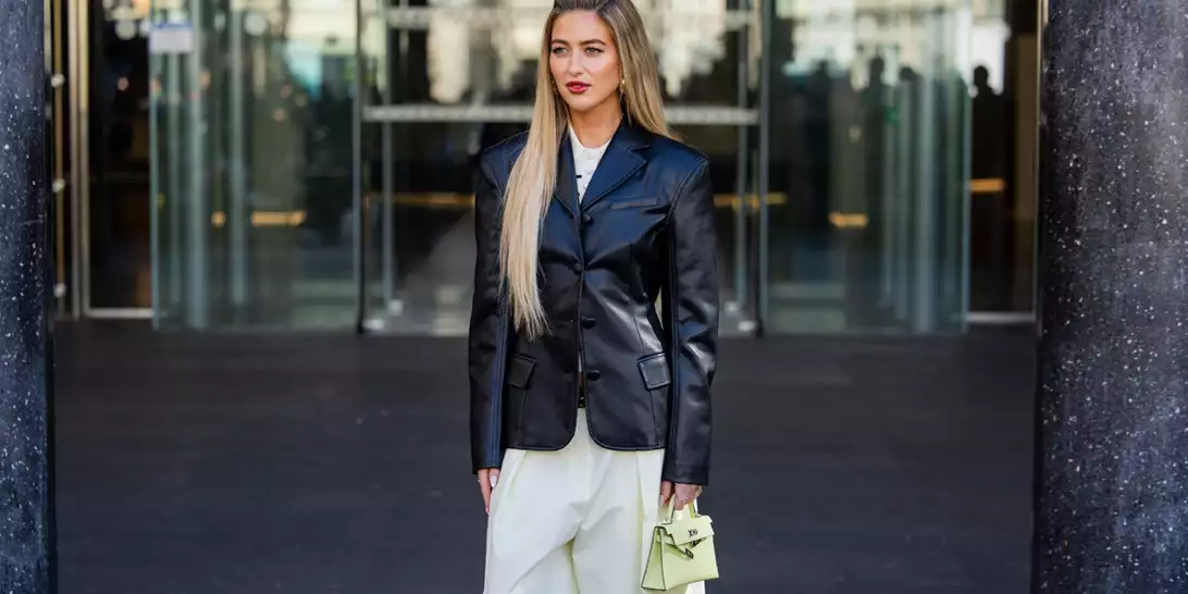 Ο μοντέρνος τρόπος για να φορέσετε black & white