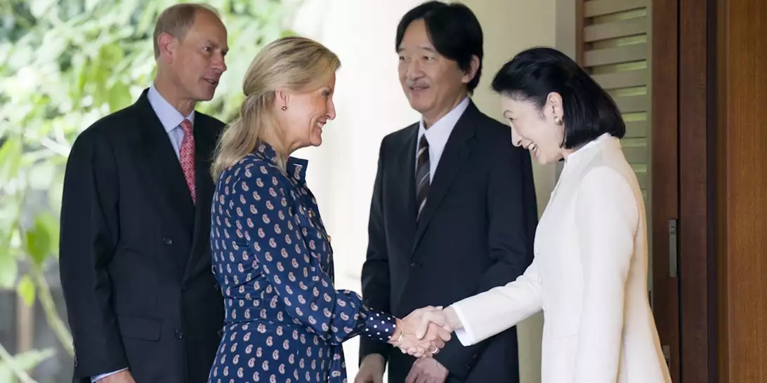 Ο δούκας και η δούκισσα του Εδιμβούργου συναντήθηκαν με την ιαπωνική βασιλική οικογένεια