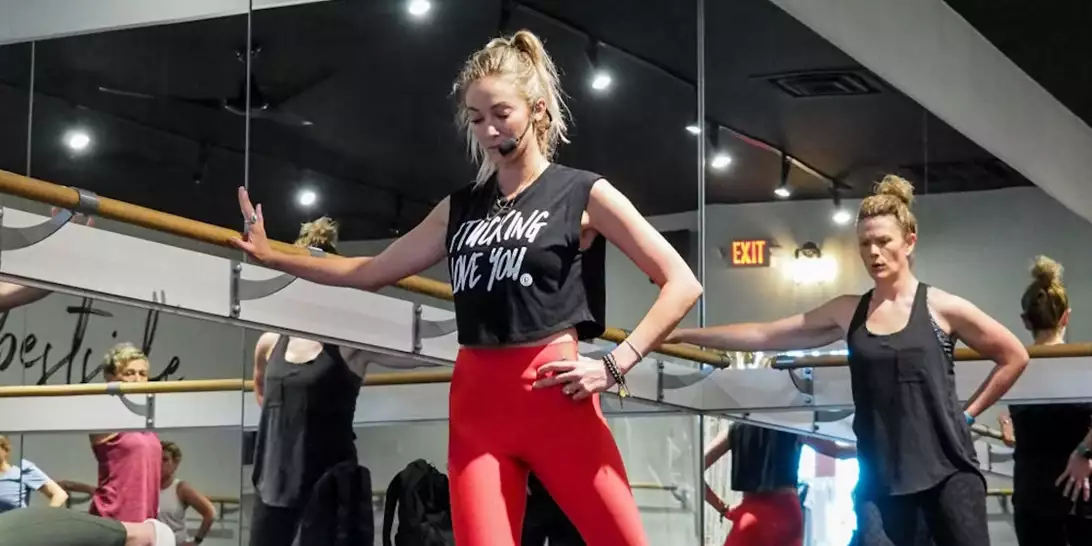 Turkish Get-Up | Η εύκολη άσκηση για γραμμωμένη κοιλιά σε χρόνο ρεκόρ