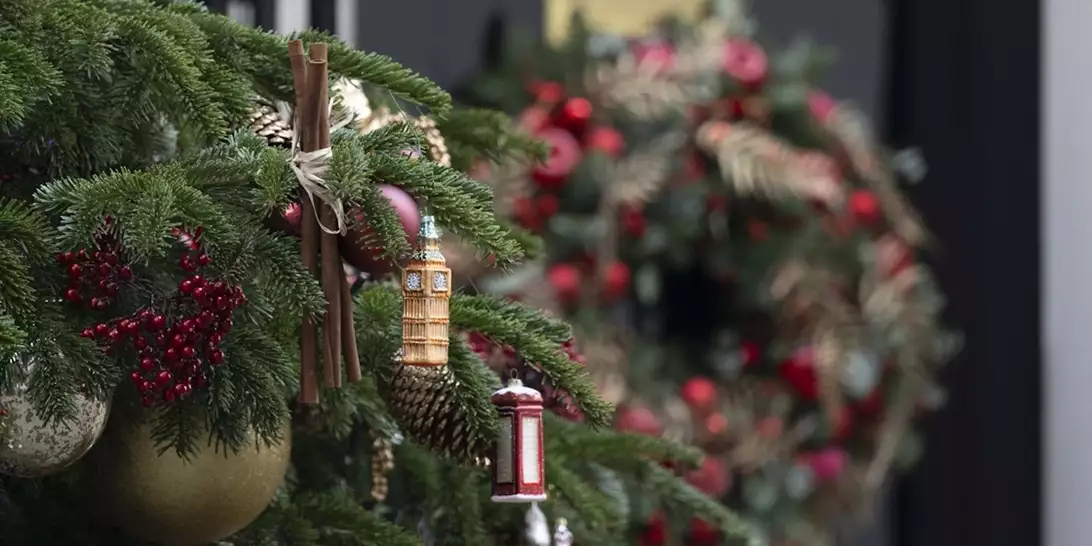 "Είναι καταθλιπτικά, μουντά": Ποια στολίδια με διάσημη υπογραφή αποδοκιμάζουν έντονα στο διαδίκτυο;