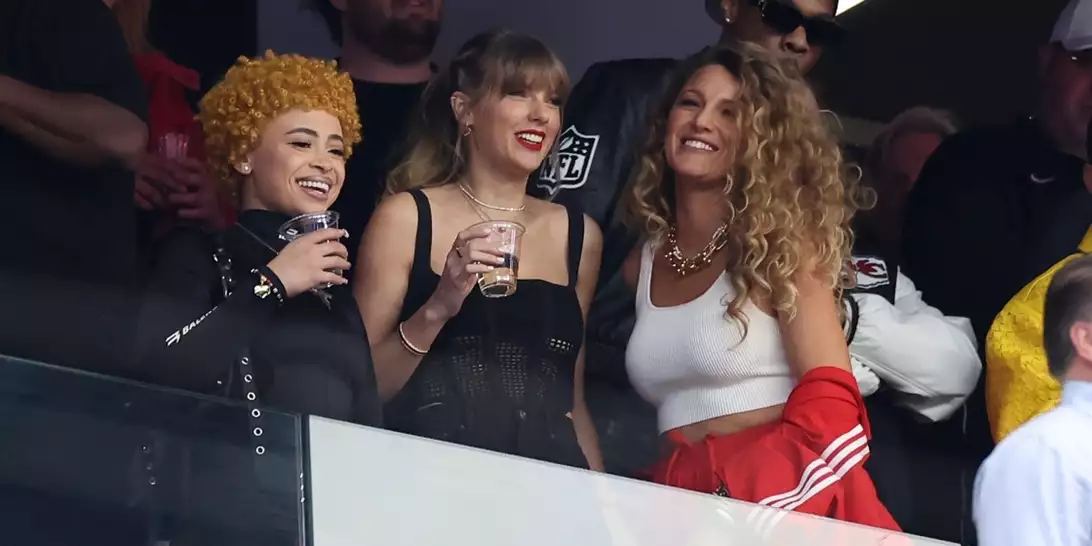 Blake Lively | Η απουσία της από το πλευρό της Taylor Swift σε μεγάλη διοργάνωση έκανε αίσθηση