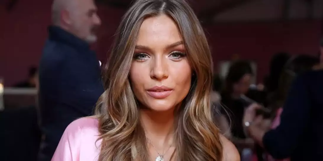 5 λεπτόρρευστα foundations για το καλοκαίρι που δεν βαραίνουν την επιδερμίδα