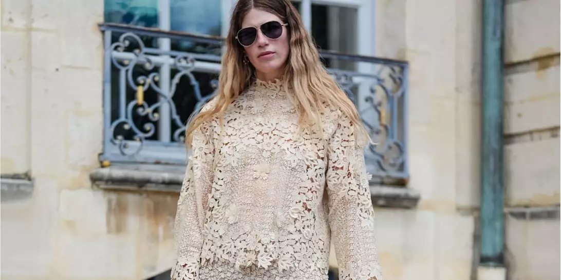 Οι πιο ωραίες μπλούζες της άνοιξης έχουν αυτό το σχέδιο