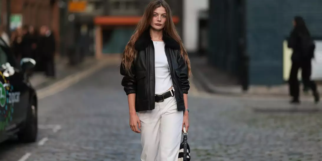 Ένα κουταλάκι λάδι καρύδας αρκεί | 5 τρόποι που ωφελεί την επιδερμίδα σας