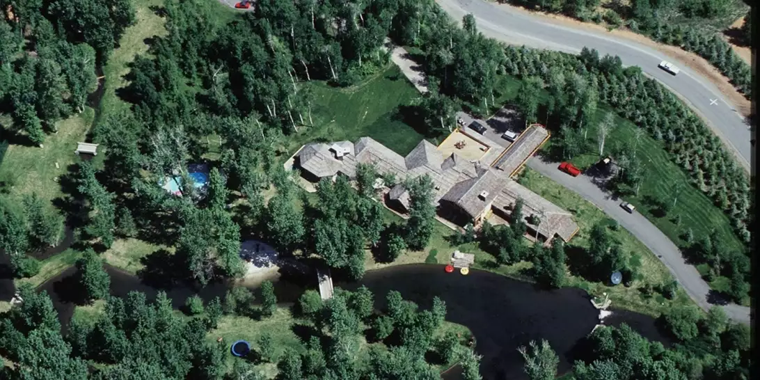 Η "πιο όμορφη στον κόσμο" Demi Moore έχει επίσης τέσσερα από τα πιο όμορφα σπίτια