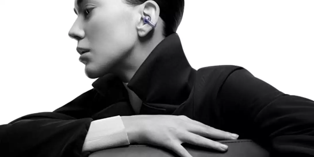 Tech meets style | Τα open-ear design ακουστικά που θα αλλάξουν το στυλ σας