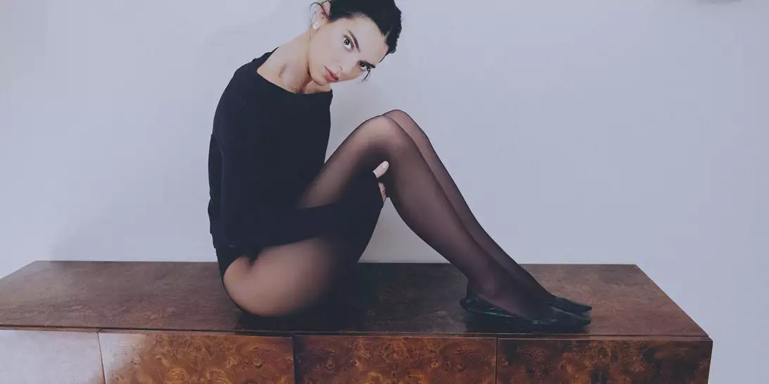 H Kendall Jenner ξεχωρίζει τα Invisible Tights της Calzedonia