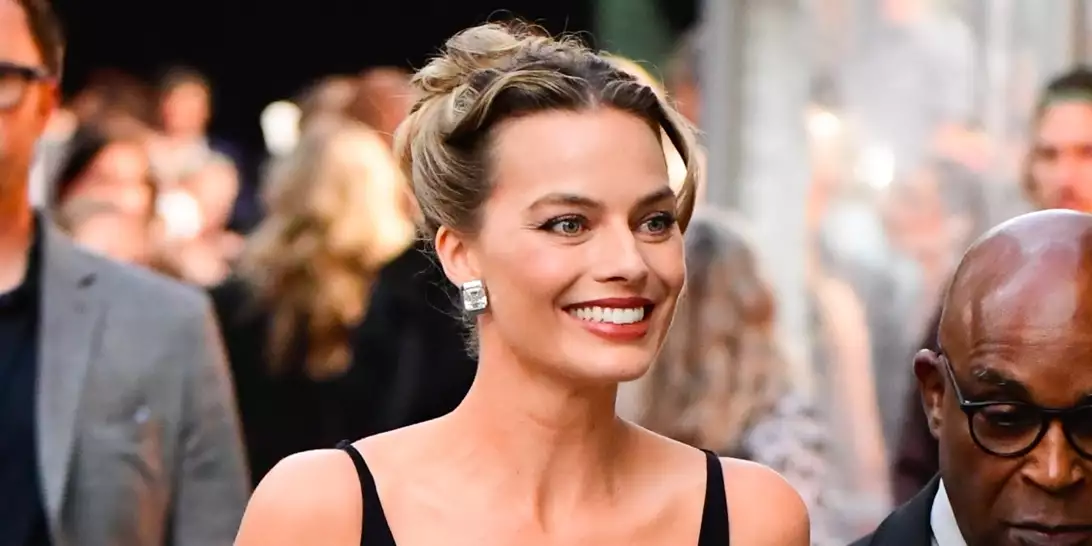 Η Margot Robbie λέει ότι είναι red flag όταν οι άντρες αγαπούν αυτή την ταινία της