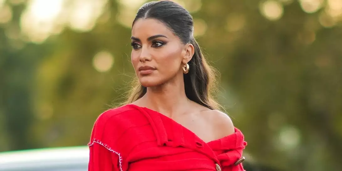 Τα καλύτερα foundations με υαλουρονικό οξύ για μια πιο λαμπερή και νεανική επιδερμίδα