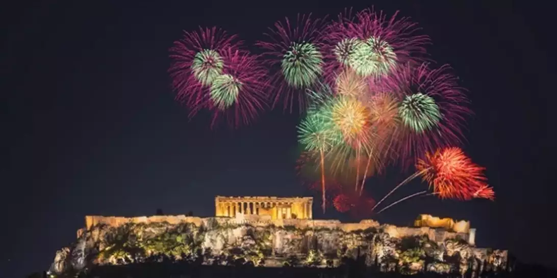 Ο απόλυτος οδηγός για τα Χριστούγεννα 2024 και την Πρωτοχρονιά στην Αθήνα