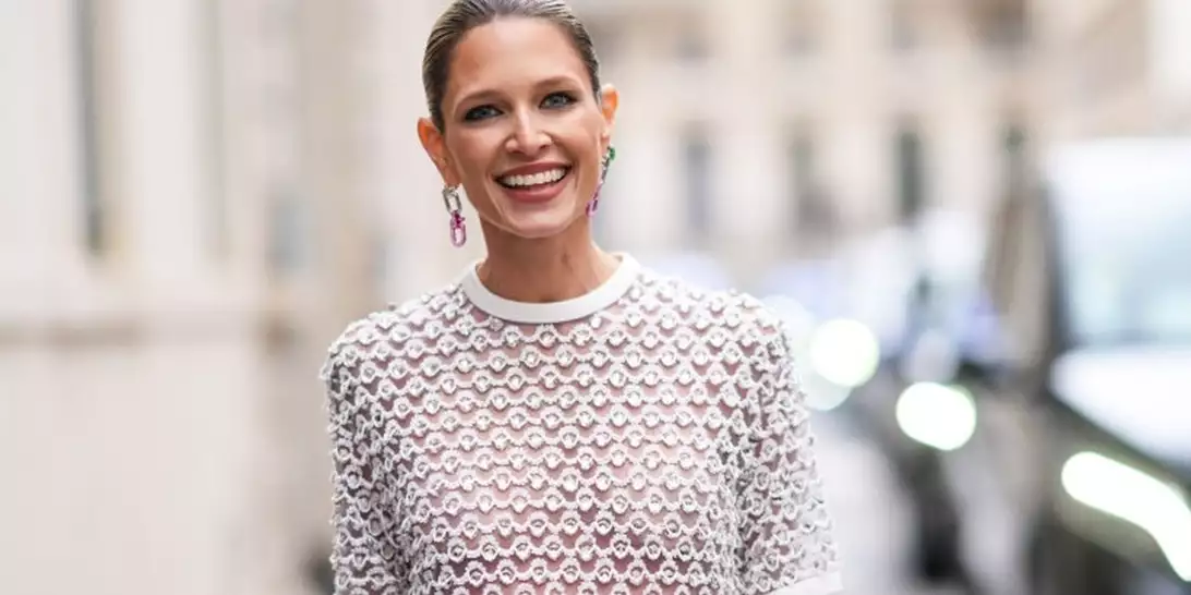 Young Glow | Τα καλύτερα αντηλιακά προσώπου για λαμπερή και νεανική επιδερμίδα