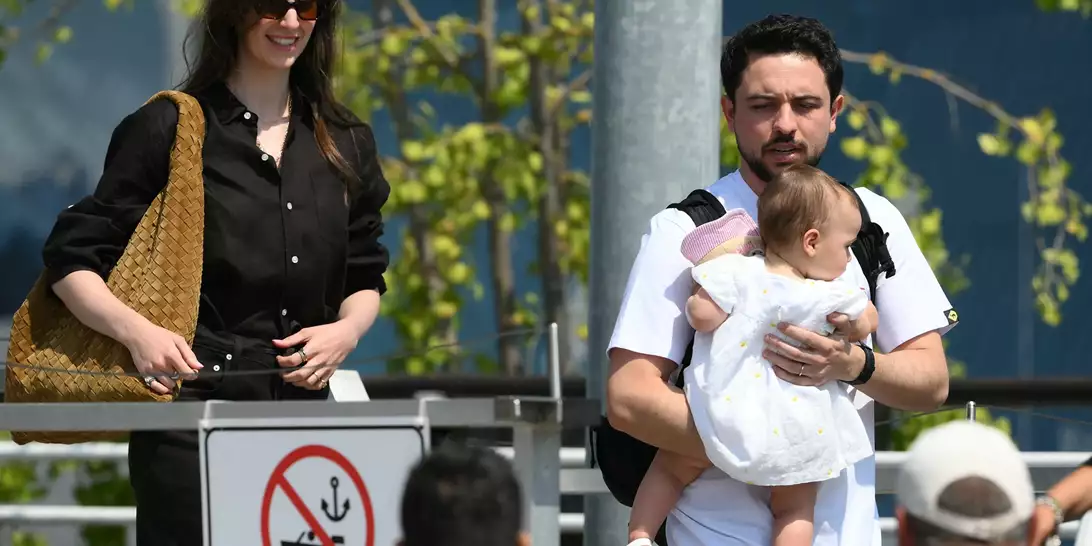 Βενετία | Η αναχώρηση της πριγκίπισσας Rajwa και του πρίγκιπα Hussein με τη μικρή Iman