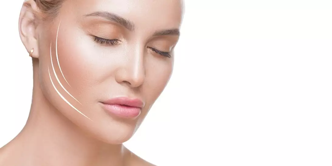 Αψηφώντας τη βαρύτητα | Πώς να αντιμετωπίσετε τη χαλάρωση στο οβάλ του προσώπου και στα βλέφαρα