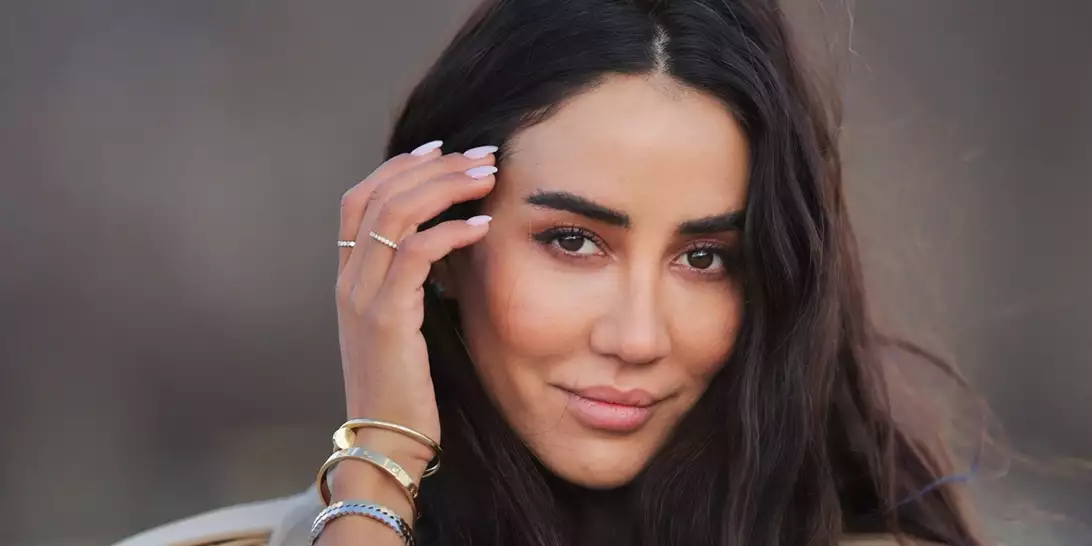 Strawberry milk nails | Το μανικιούρ της άνοιξης που υιοθετούν από τώρα οι πιο φινετσάτες fashionistas