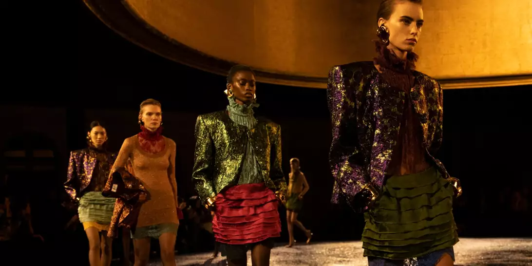 Αντίο "Quiet Luxury" | Το "New Opulence" είναι η νέα μεγάλη τάση στη μόδα