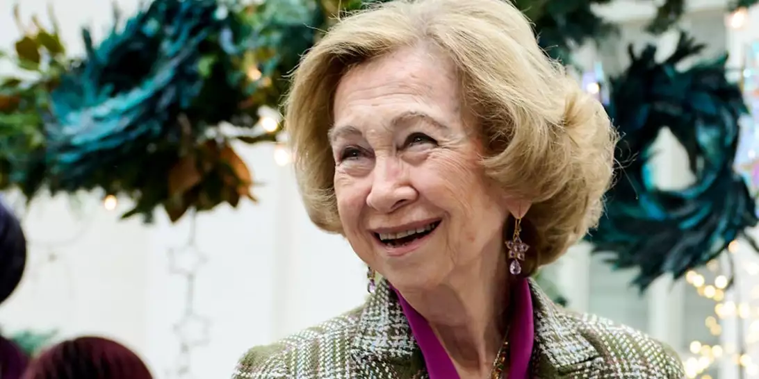 Bασίλισσα Σοφία | To Νο1 δημοφιλές ελληνικό κόσμημα που πρόσθεσε στην εκκεντρική της εμφάνιση