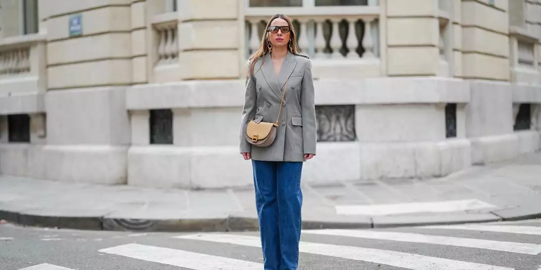 Ποια παπούτσια να φορέσετε με φαρδιά παντελόνια για να εξασφαλίσετε την απόλυτη κομψότητα