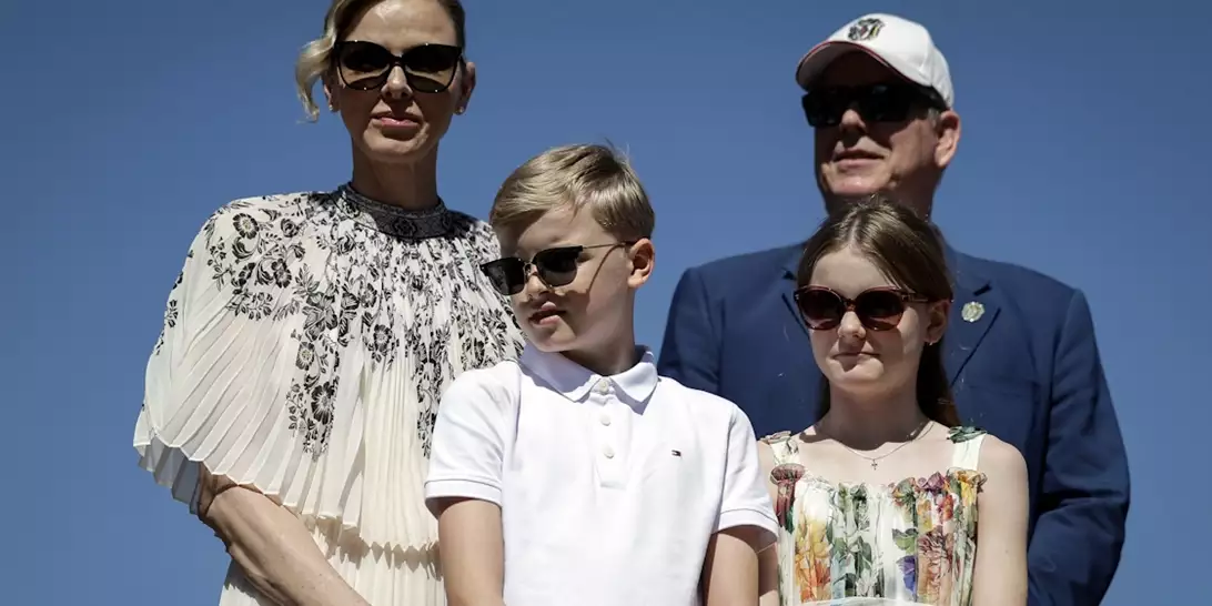 Γιατί προκάλεσαν σάλο τα σακίδια που επέλεξαν ο Jacques και η Gabriella του Μονακό για την επιστροφή τους στο σχολείο;