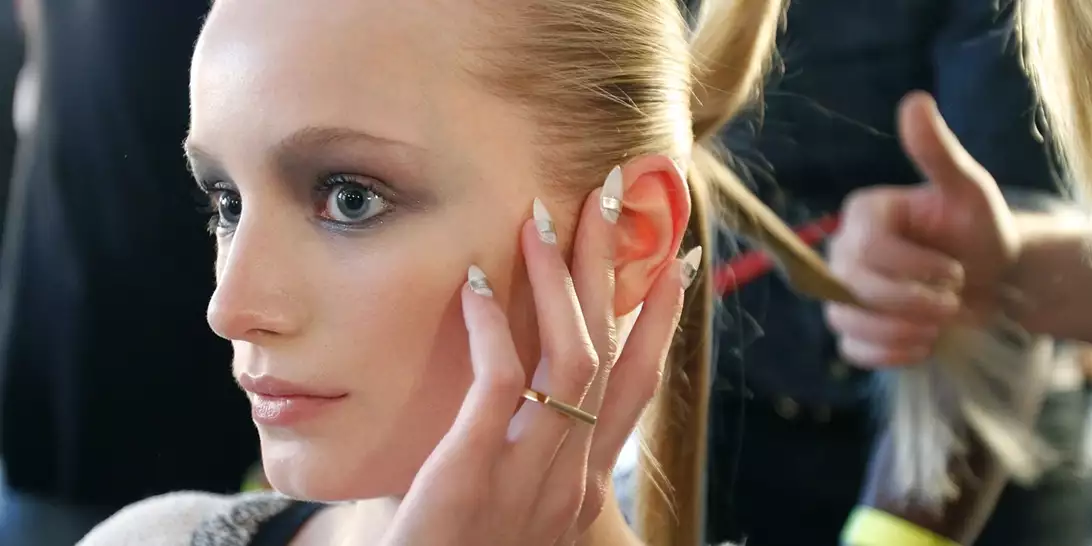 Autumn Nails | Οι χρωματικές τάσεις που θα επικρατήσουν στο μανικιούρ του φθινοπώρου