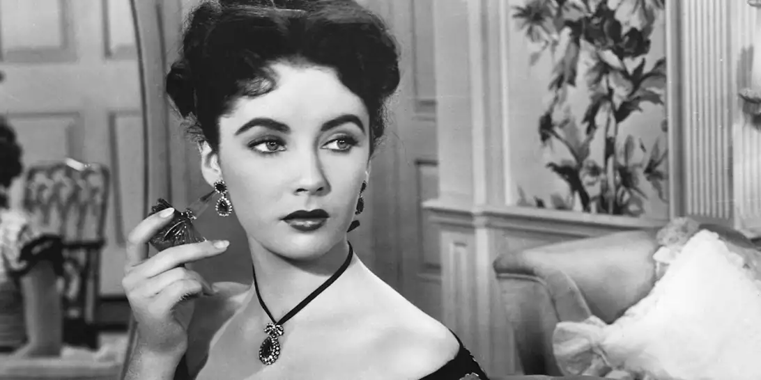 7 vintage αρώματα που εξακολουθούν να έχουν φανατικό κοινό