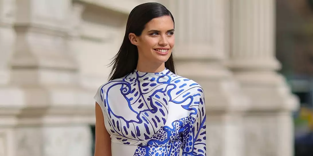 5 έλαια που καταπολεμούν το φριζάρισμα κι αφήνουν τα μαλλιά απόλυτα λεία κι απαλά