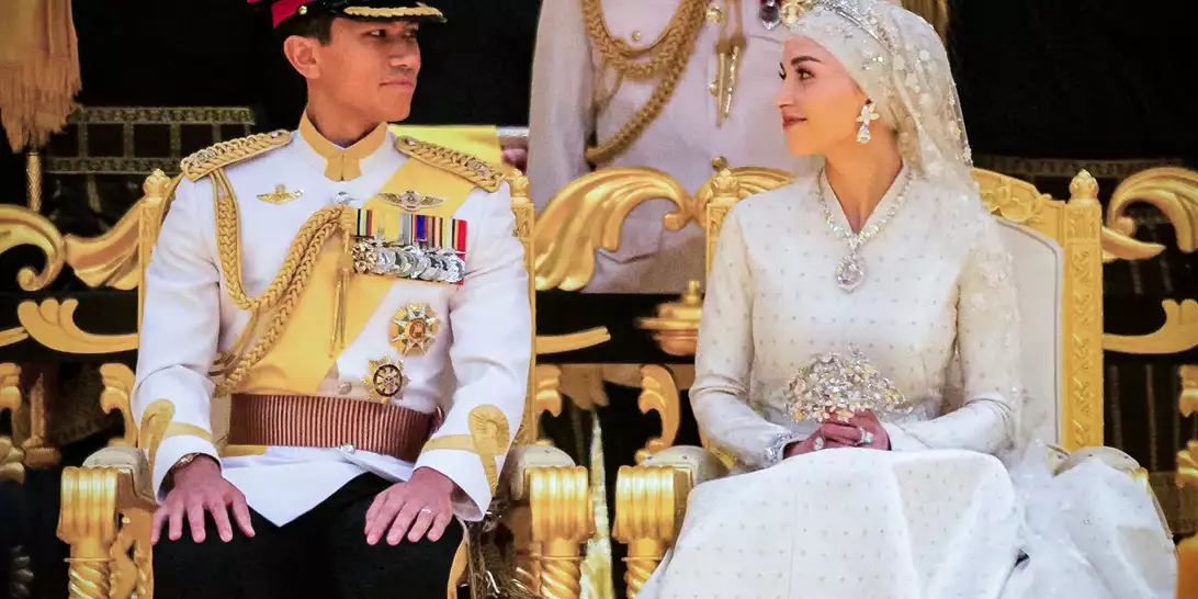Ο πρώτος βασιλικός γάμος του 2024 έγινε στο Μπρουνέι | Ο πρίγκιπας Abdul Mateen παντρεύτηκε την αγαπημένη του