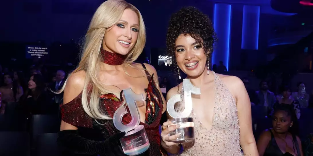 Ανταπόκριση από το Los Angeles | Όσα έγιναν στα πρώτα TikTok Awards στις Η.Π.Α.
