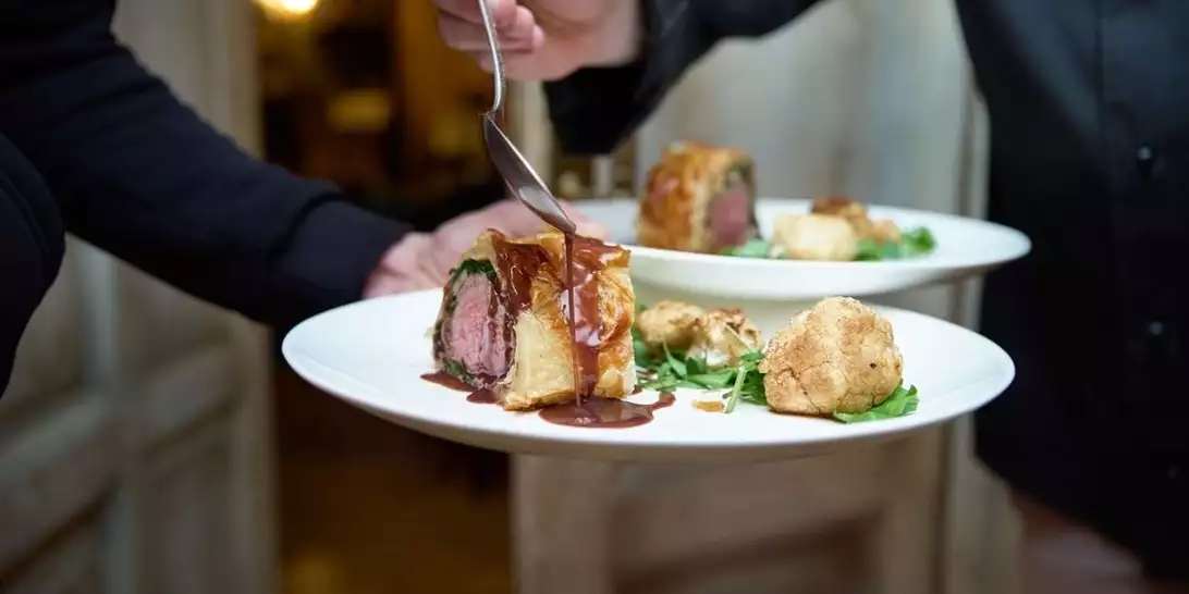 Στα high end εστιατόρια της Αθήνας δεν πας μόνο για το φαγητό