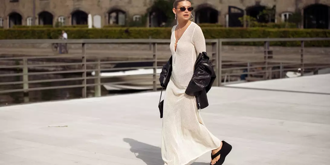 Πώς θα φορέσετε τα πιο δημοφιλή παπούτσια του καλοκαιριού