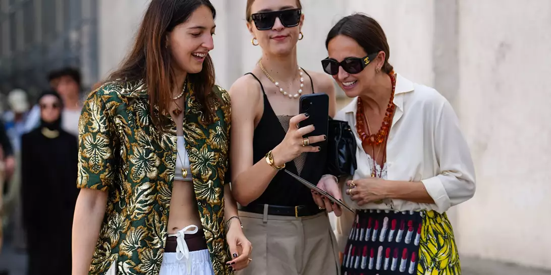 Italian Summer | 6 καλοκαιρινά looks με έμπνευση από το πληθωρικό στιλ των Ιταλίδων