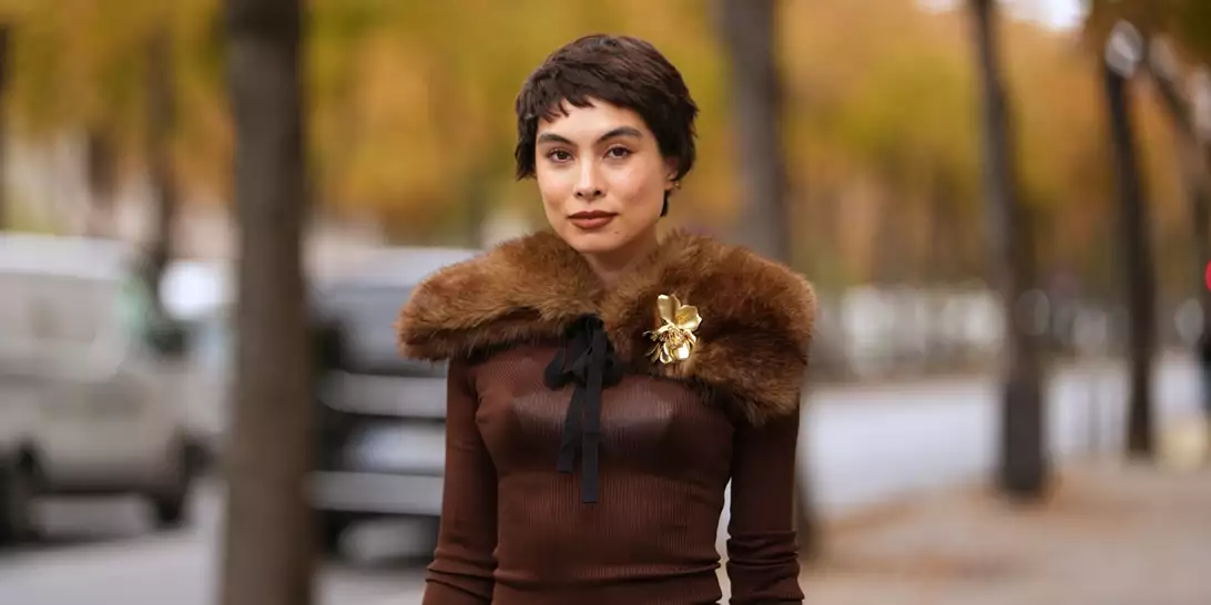 5 σύγχρονα κοντά κουρέματα που αναδεικνύουν τις γυναίκες άνω των 50