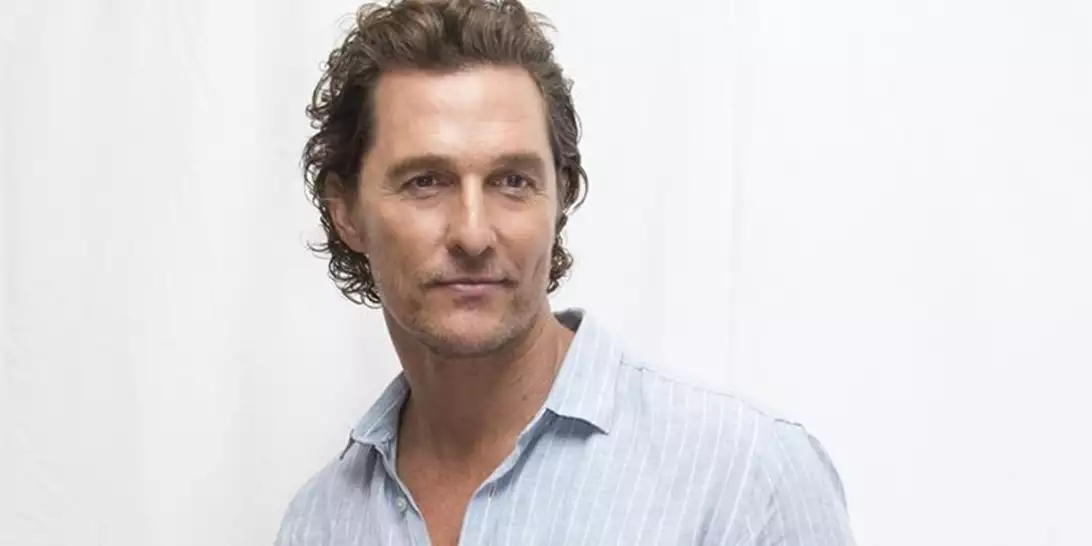 Αποκλειστικό | Φωτογραφίες από τις διακοπές του Matthew McConaughey στην Αντίπαρο