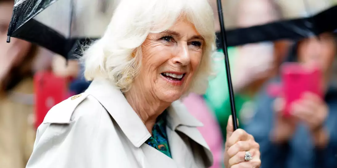 Anne Robinson | Αποκάλυψε ότι βγαίνει με τον πρώην σύζυγο της βασίλισσας Camilla