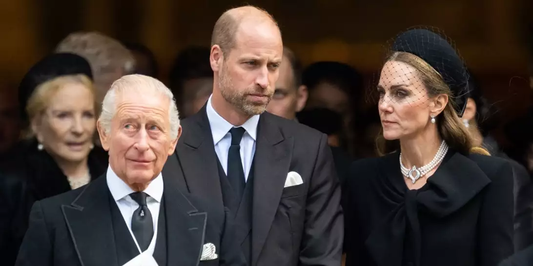 Η γλυκιά στιγμή ανάμεσα στην Kate Middleton και τον βασιλιά Κάρολο στην κηδεία της δούκισσας του Kent