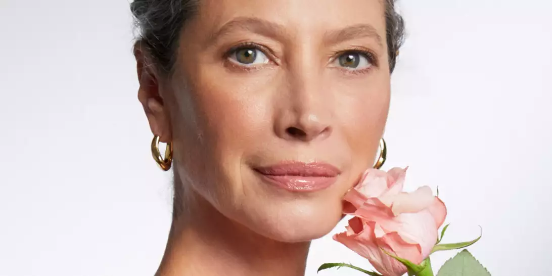 H Lancôme καλωσορίζει την Christy Turlington ως τη νέα της global ambassador