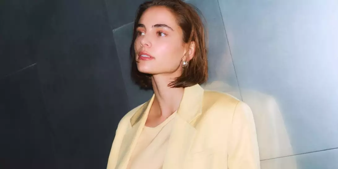 Τα αγαπημένα κομμάτια των διάσημων Ελλήνων από τη νέα συλλογή του brand Drykorn