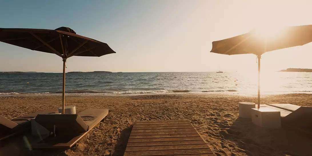 Το The C - Beach Restaurant υποδέχεται την καλοκαιρινή σεζόν