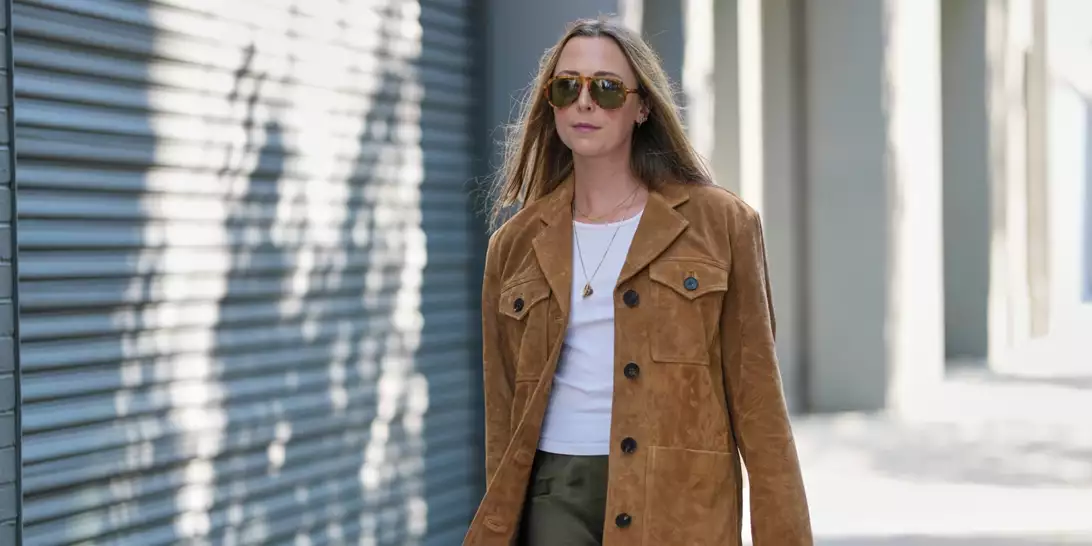 Swan Lake | Οι συσφικτικές κρέμες που θα μεταμορφώσουν τον λαιμό και το ντεκολτέ σας